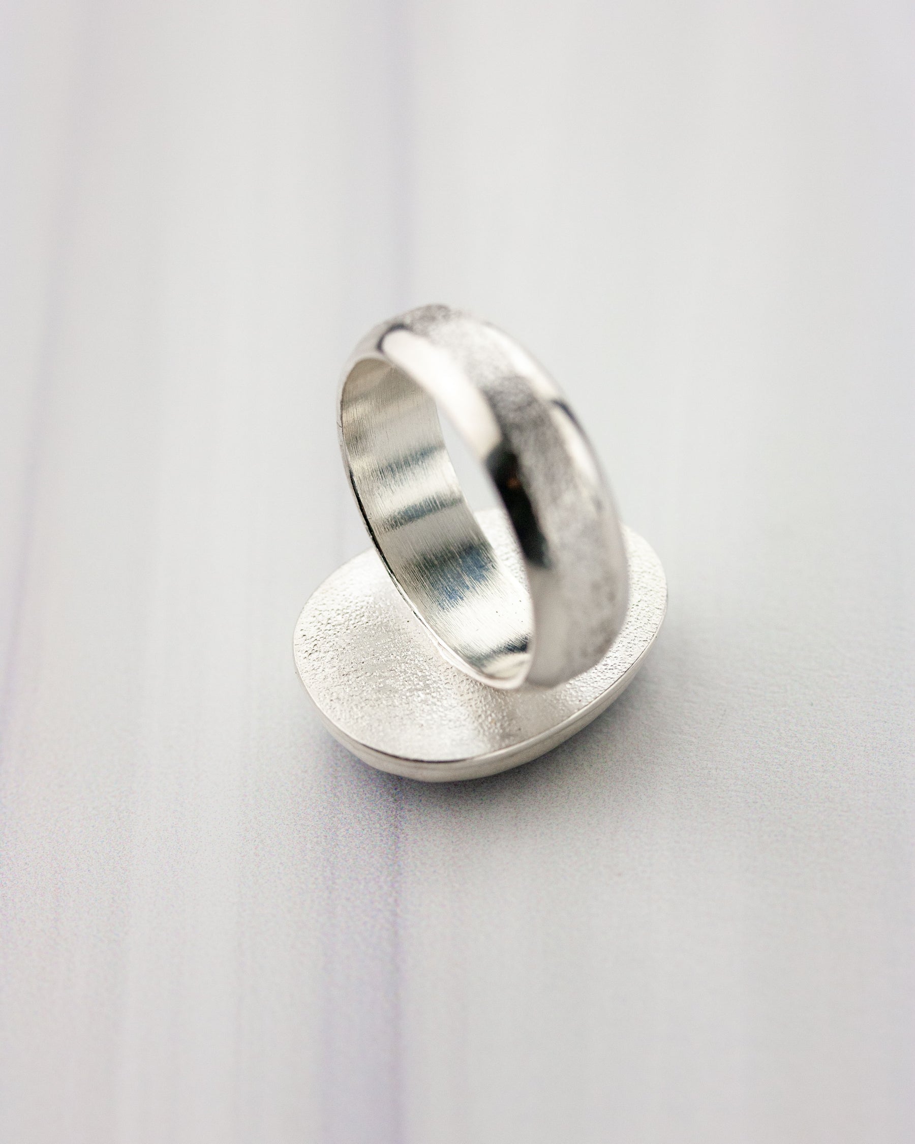 Fathoms | Deep Blue Sapphire Ring - US 7.5