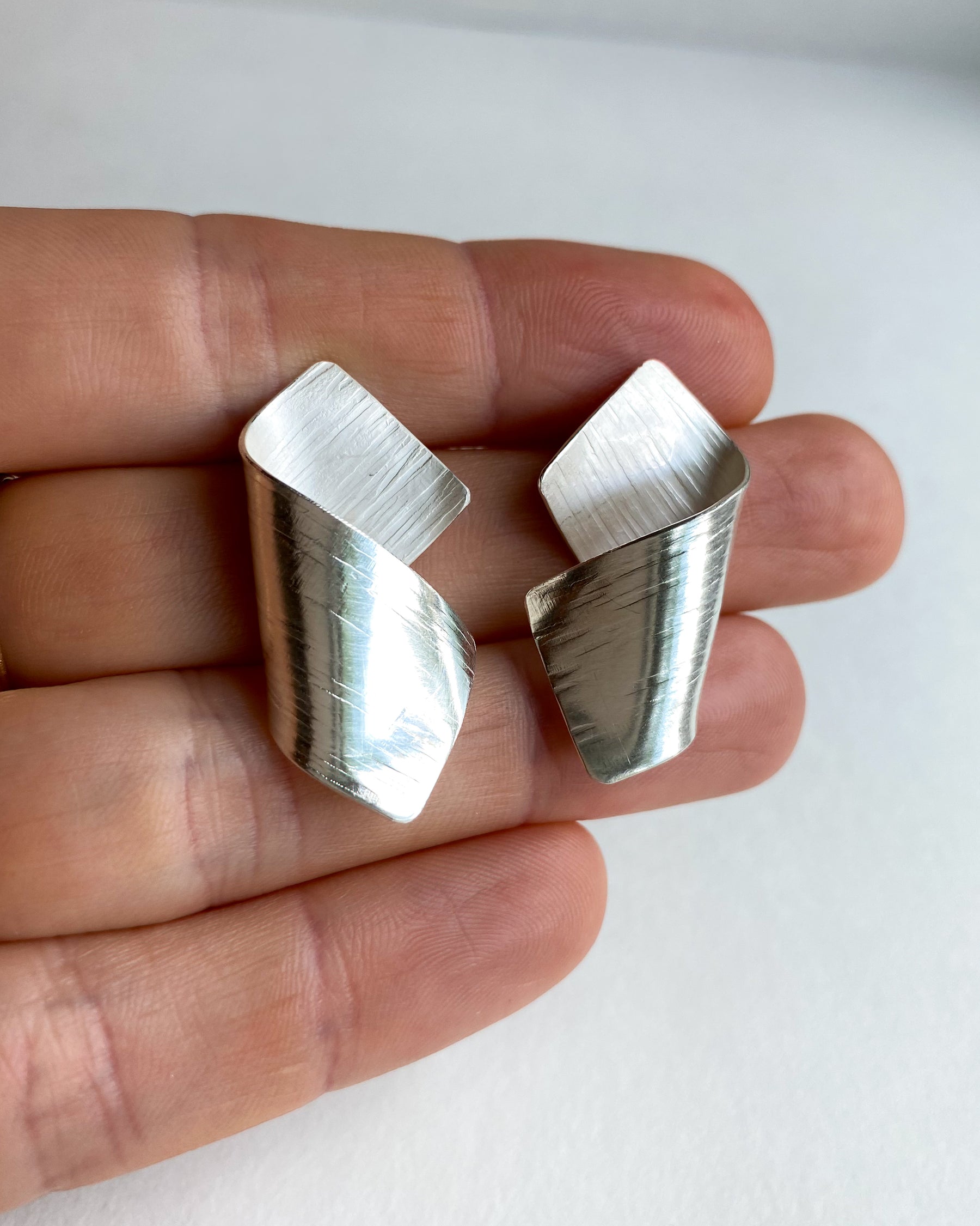 Wave Silver Earrings (Lines)