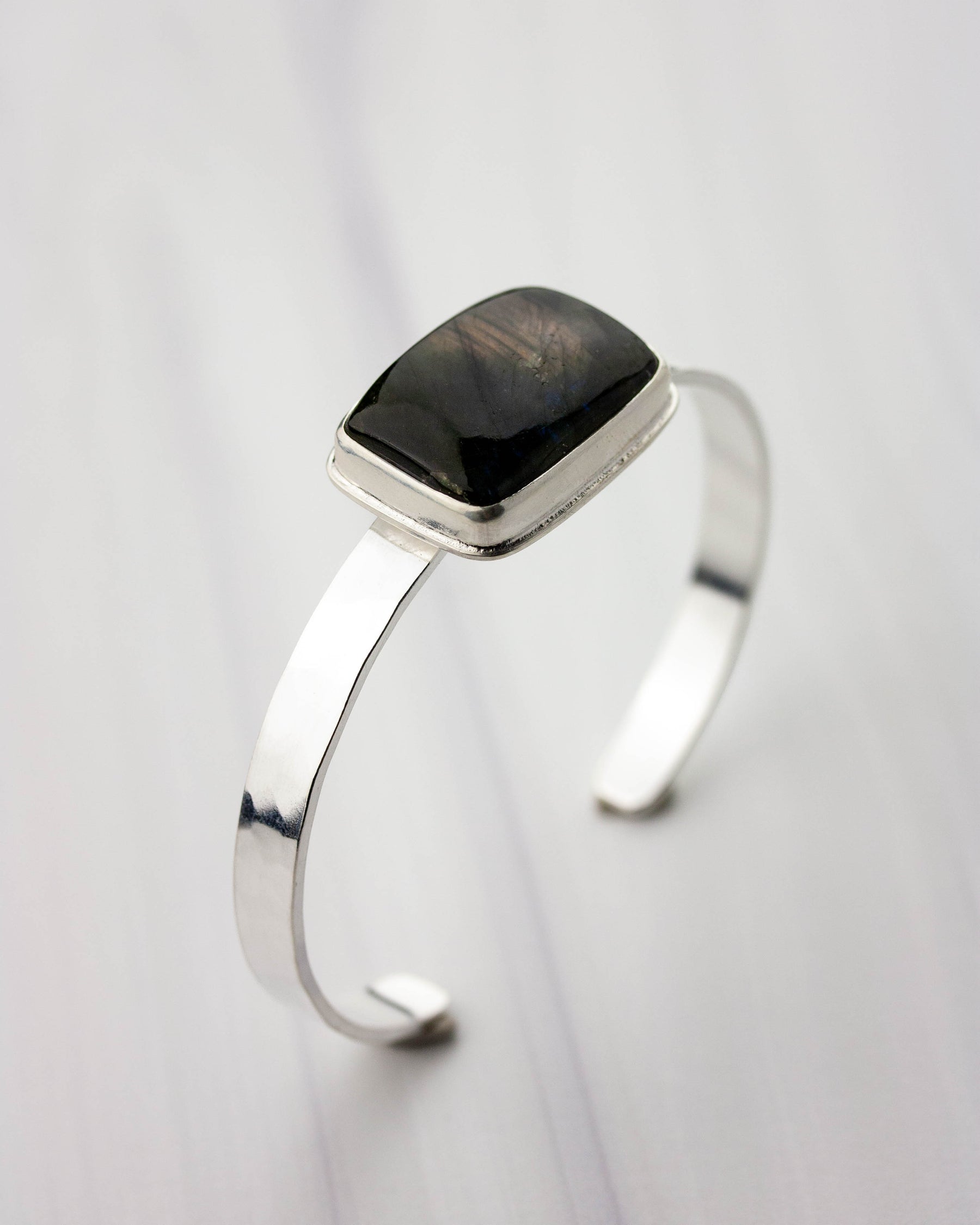 Aurora | Labradorite Hammered Silver cuff (rectangle)