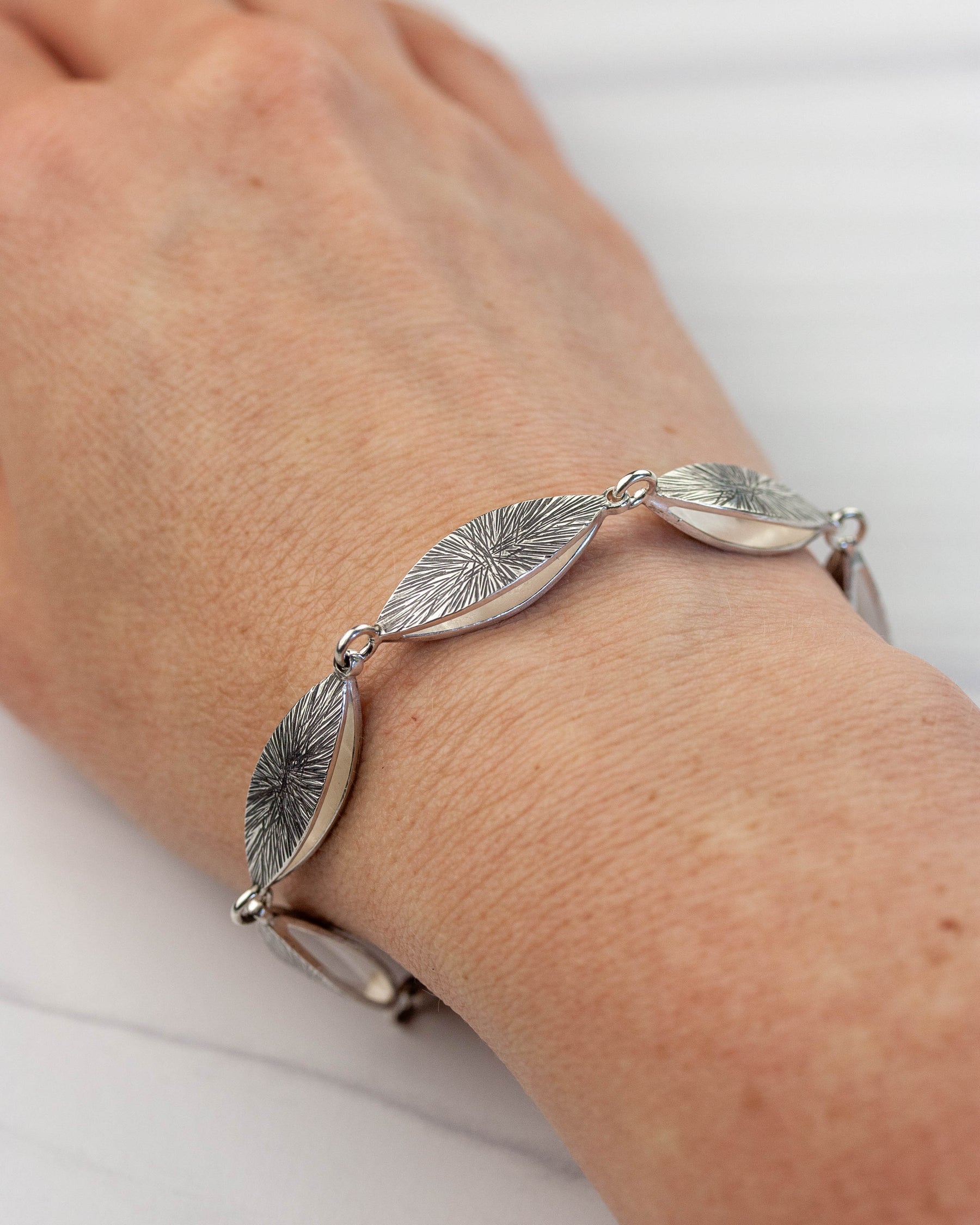 Luminosa Linked Bracelet