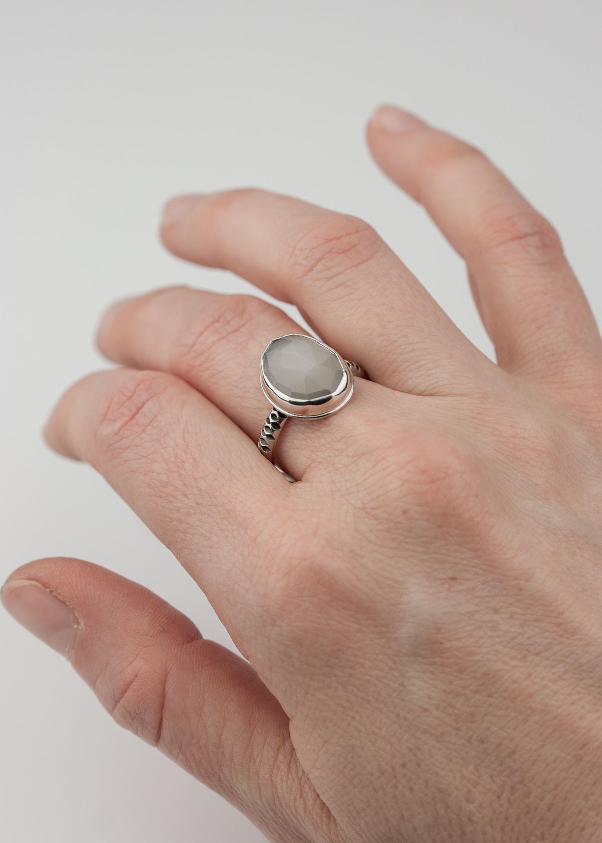 Eis | Gray Moonstone Ring - US 9.5