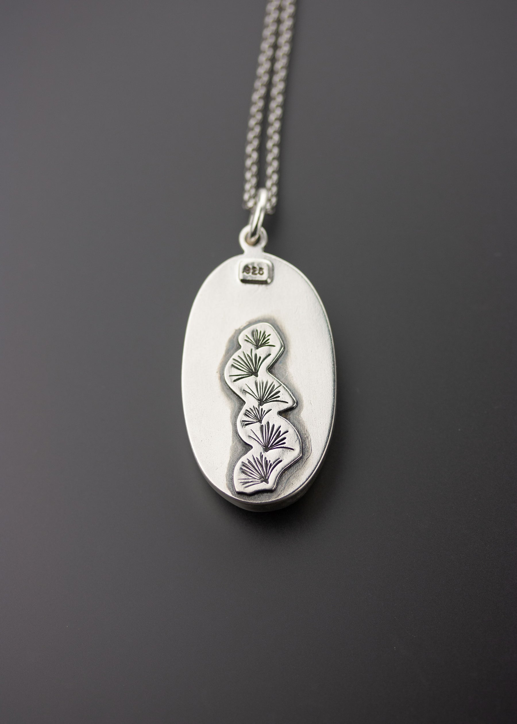 Marais Pendant