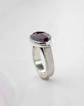 Blue-red Sapphire Upright Ring - US 7