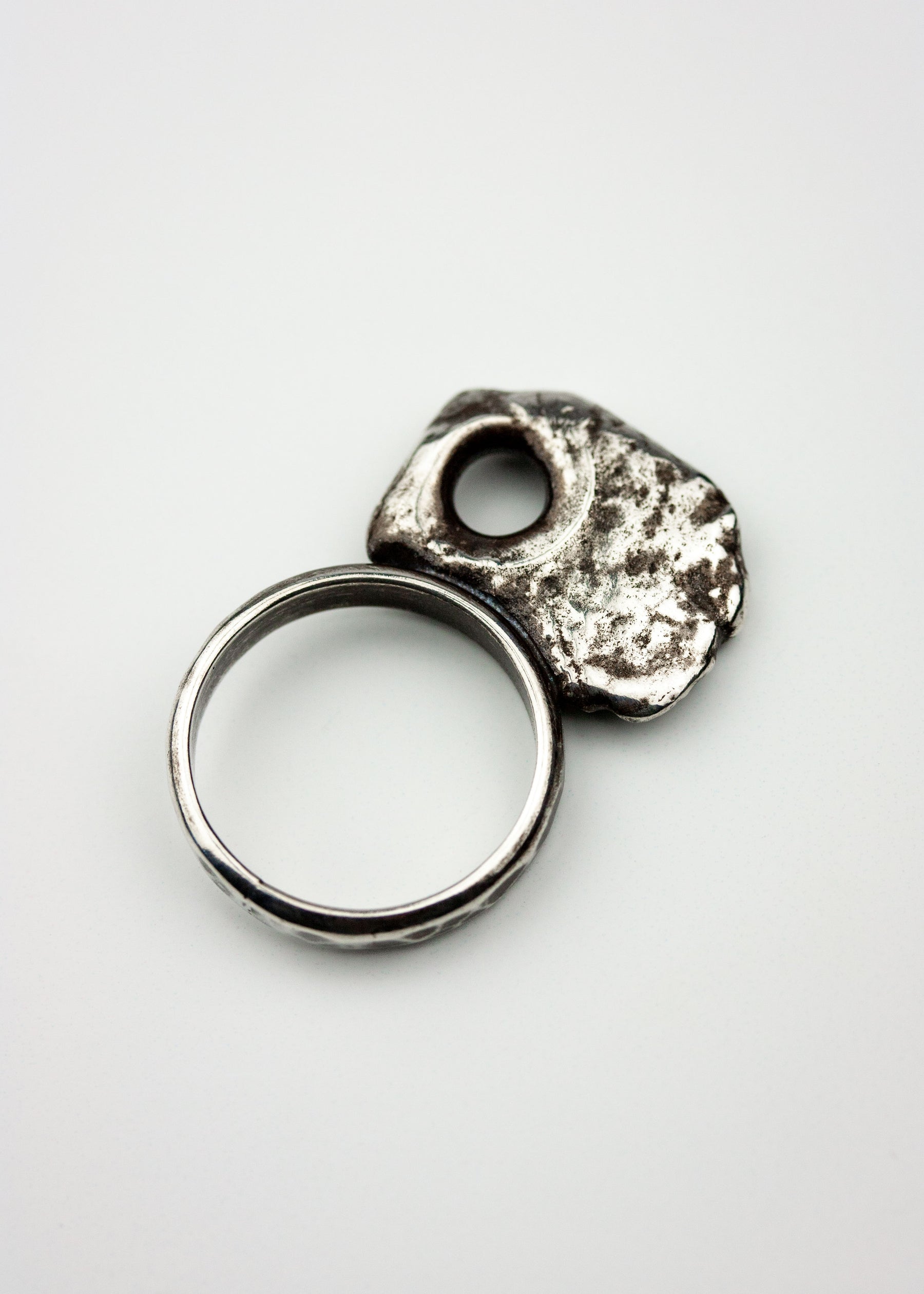 Dali Upright Ring - US 6.25