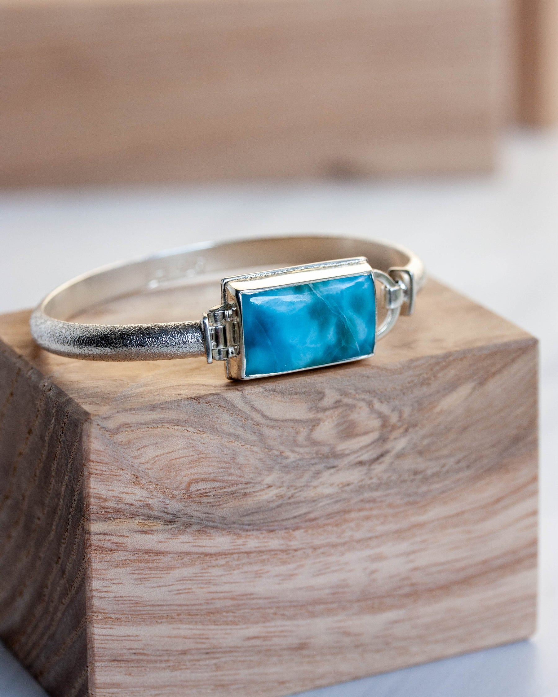 Seaside | Larimar tension cuff